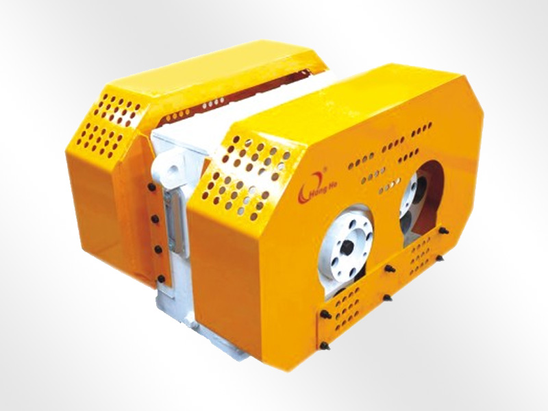 Box type gear thin oil exciter